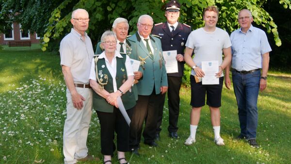 Herausragendes Engagement: Gemeinde Hechthausen ehrt fünf Ehrenamtliche