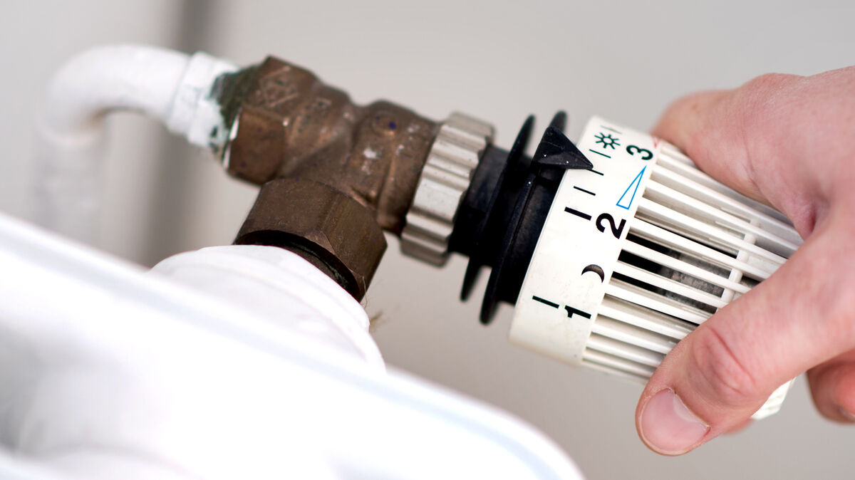 Steigende Heizkosten können sich auch auf der Nebenkostenabrechnung bemerkbar machen. Foto: dpa/Dittrich