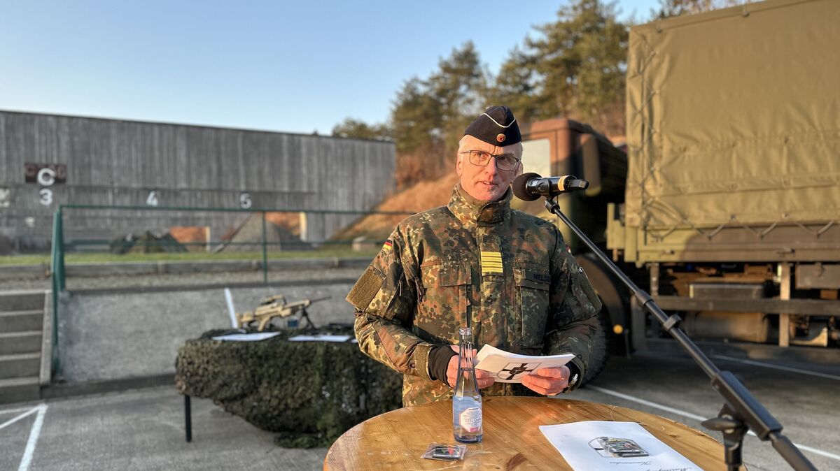 Kommandeur Broder Nielsen fand leidenschaftliche Worte: Eine schlagkräftige Landesverteidigung erfordere die Verantwortung der gesamten Bevölkerung. Fotos: Reese-Winne