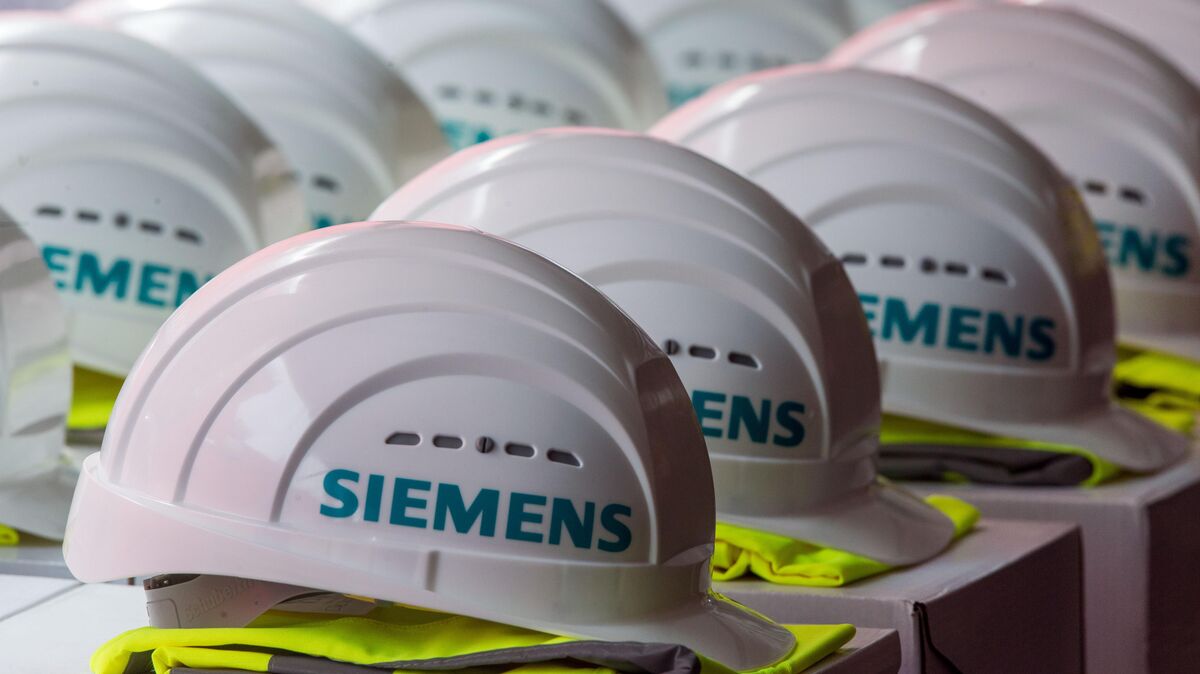 Auf dem Gelände der Firma Siemens Gamesa in Cuxhaven ist es am Mittwoch zu einem schweren Arbeitsunfall gekommen. Das bestätigt die Polizei. Foto: Jens Büttner/dpa