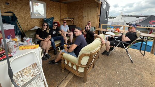 Die beeindruckendsten Camps beim Deichbrand 2025: Viel mehr als nur Pavillon und Zelt