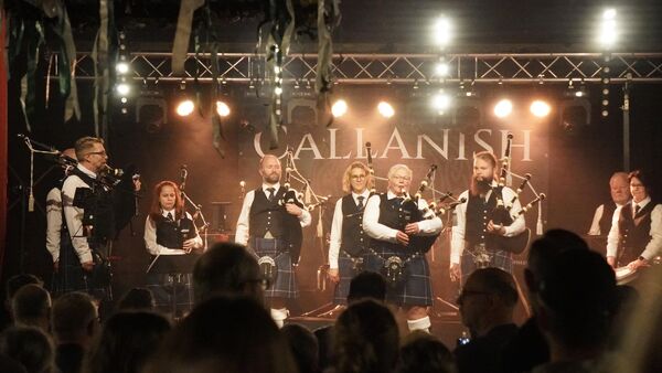 Neuhaus im Schottland-Fieber: Wenn Dudelsäcke wie E-Gitarren klingen