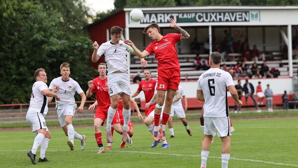 Titel verteidigt: Rot-Weiss Cuxhaven gewinnt torreichen "Tiefenrausch-Cup"