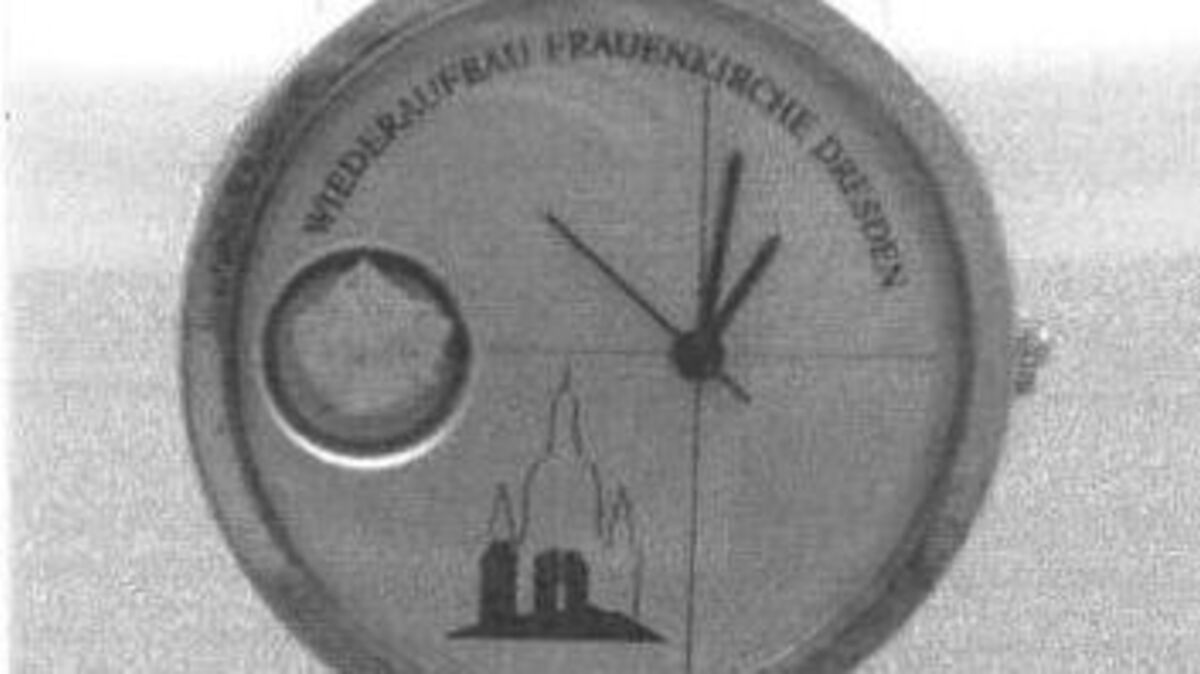 Eine Uhr mit der Frauenkirche Dresden als Hintergrund ist noch nicht wieder aufgetaucht. Foto: Polizei