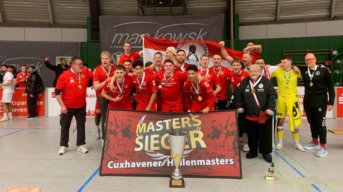 Sieger des 36. Hallenmasters in Cuxhaven - zum dritten Mal in Folge: Rot-Weiss Cuxhaven. Fotos: May