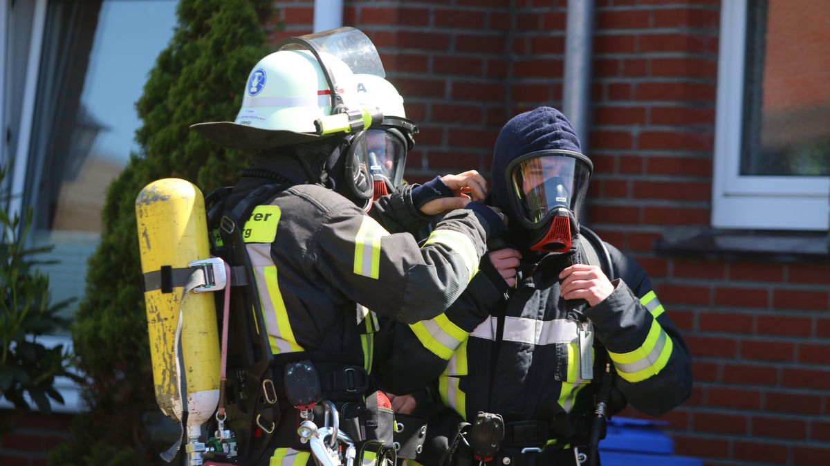 Einsatzkräfte waren am Mittwoch bei einem Brand im Vogelsand im Einsatz. Foto: Kolbenstetter