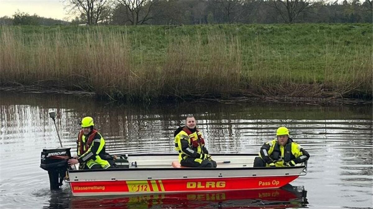 Die Oste ist derzeit für die Suche nach dem vermissten Arian gesperrt. Auch die DLRG Ortsgruppen aus Stade und Horneburg-Altes Land waren bereits in Bremervörde im Einsatz (Symbolbild). Foto: DLRG Stade
