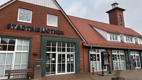Was ist los in der Stadtbibliothek Otterndorf? Leiter Julian Bursky plötzlich weg