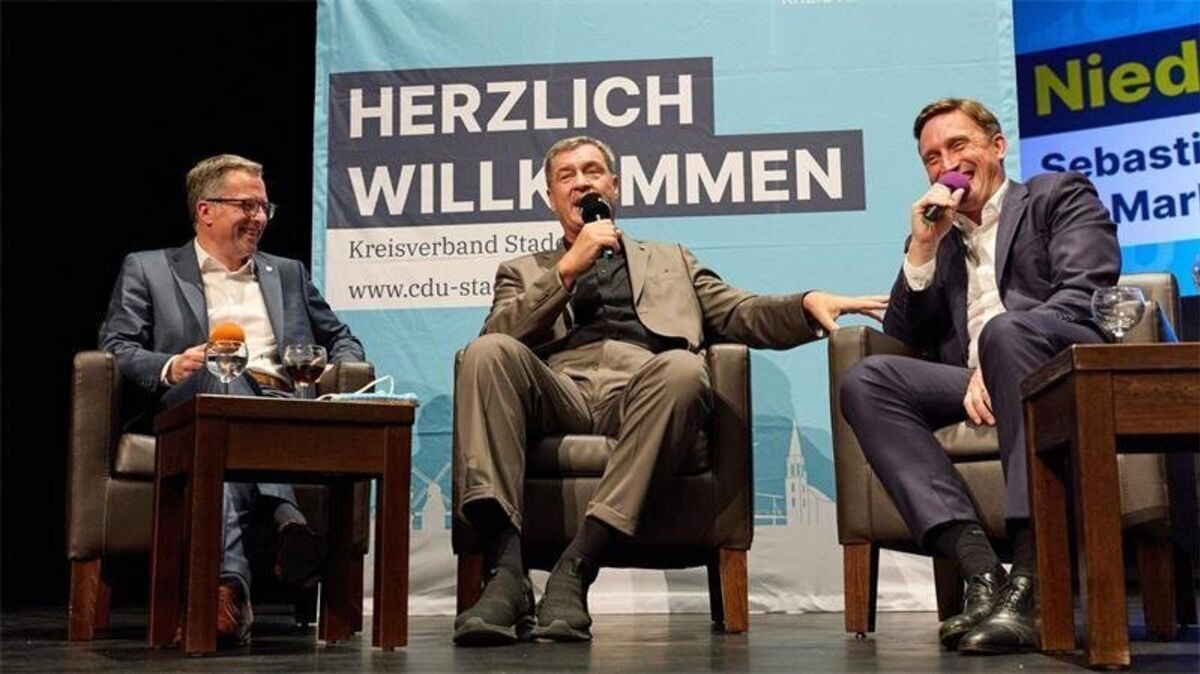 Auf der Bühne wurde es zuweilen launig. Foto: Georg Wendt/dpa