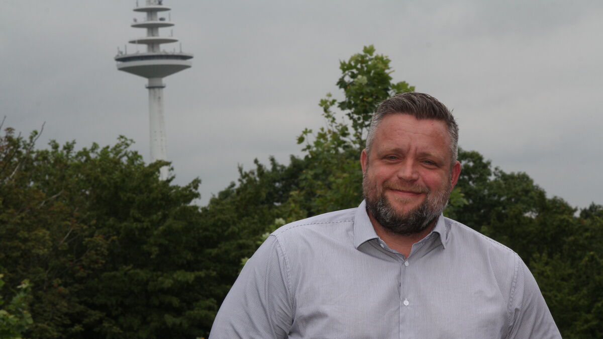 Stefan Scharnetzki, neuer Geschäftsführer der Helios-Klinik Cuxhaven, fühlt sich gut in Cuxhaven aufgenommen. Für ihn hat das Haus "Leuchtturmcharakter". Foto: Reese-Winne