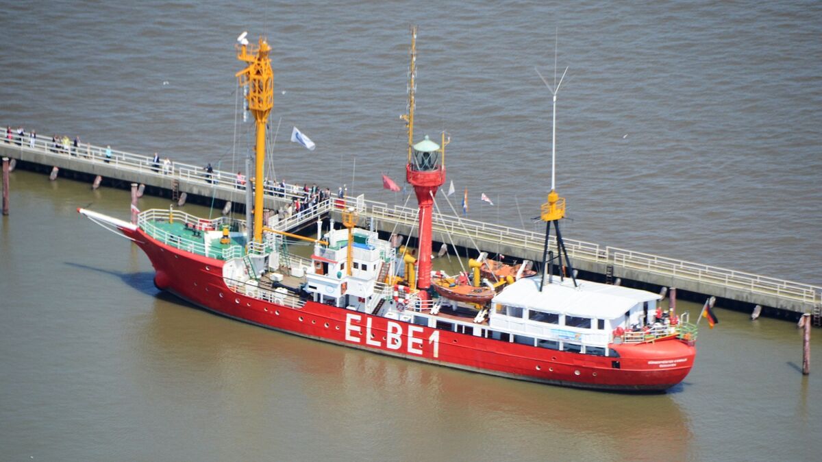 Das Feuerschiff „Elbe 1“ an seinem Heimatliegeplatz bei der "Alten Liebe" in Cuxhaven (Archivfoto). Foto: Schröder