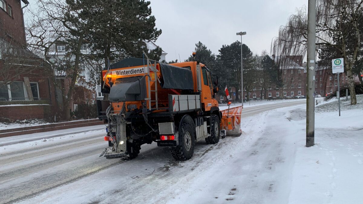 Ein Warnstreik im öffentlichen Dienst könnte am Dienstag zu Einschränkungen auf Straßen im Kreis Cuxhaven führen. Foto: Kuczorra