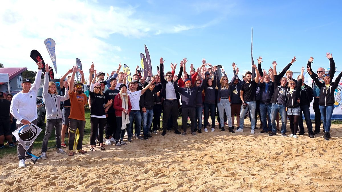 Die Kiter-Community fühlt sich in Sahlenburg wohl. Fotos: Tonn