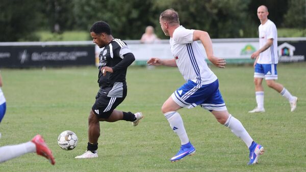 Großer Jubel, riesige Erleichterung: FC Cuxhaven feiert ersten Saisonsieg