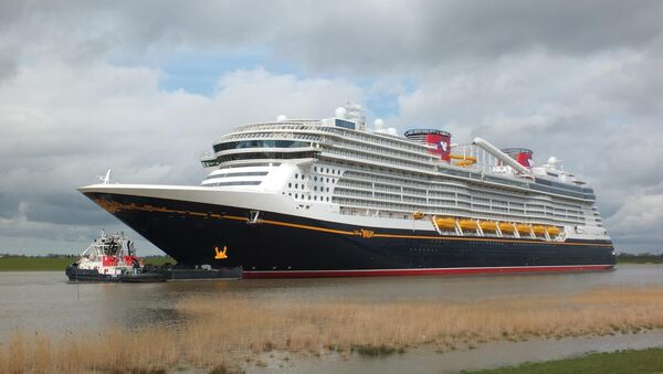 Dieses Kreuzfahrtschiff kommt frisch aus der Werft - und jetzt in Bremerhaven an