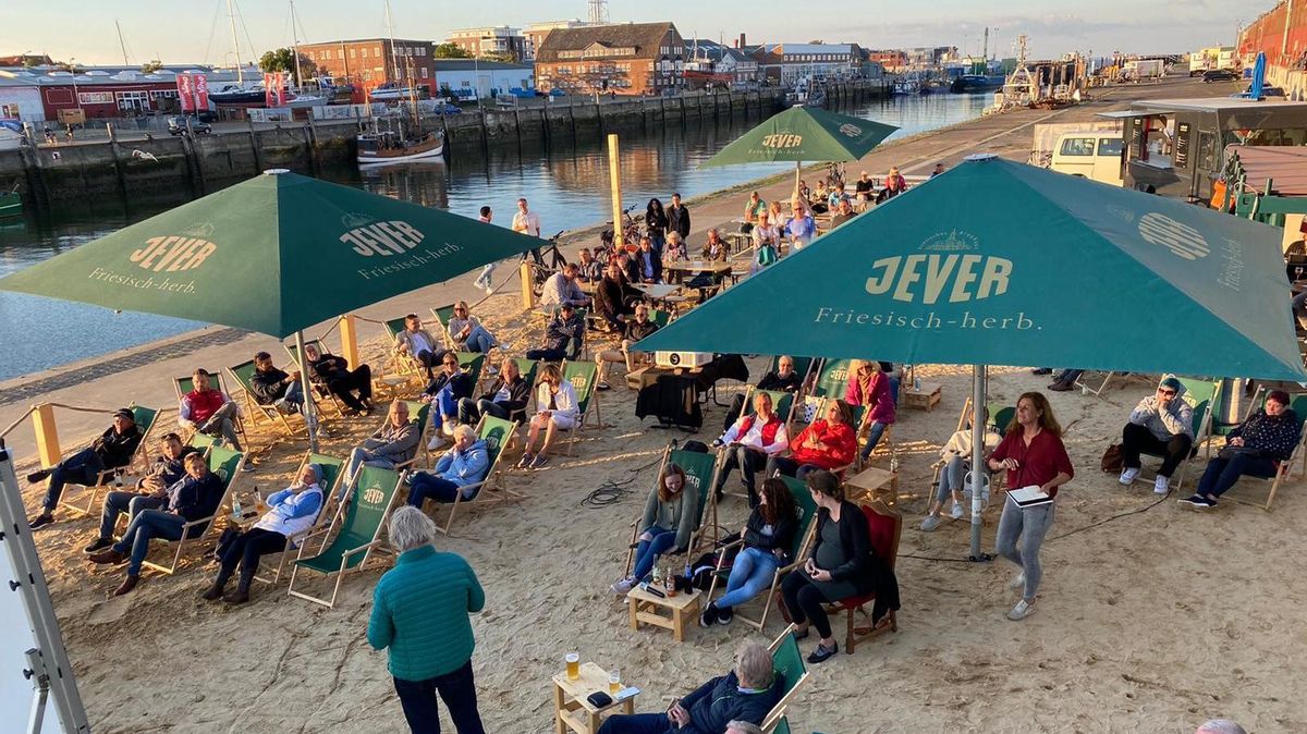 Themenabend der Tourismuswirtschaftsgemeinschaft Cuxhaven in der Hafenbar am Meinkenkai. Foto: TWG