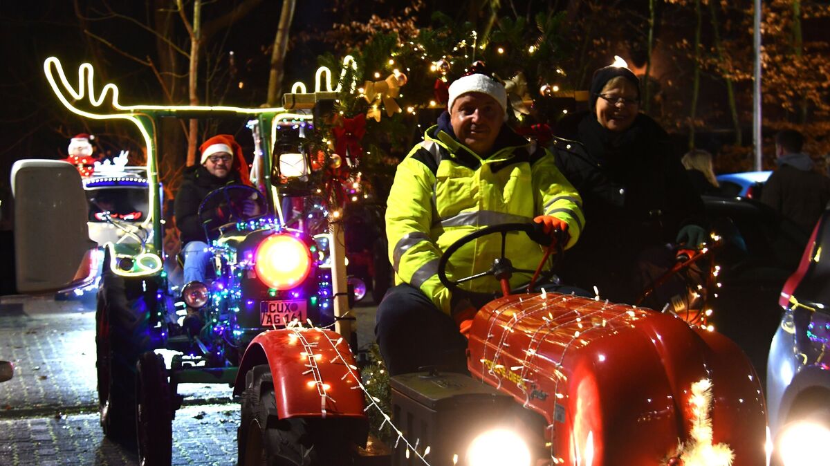 In Weihnachtsstimmung präsentierten sich die Fahrtteilnehmer. Foto: Schröder