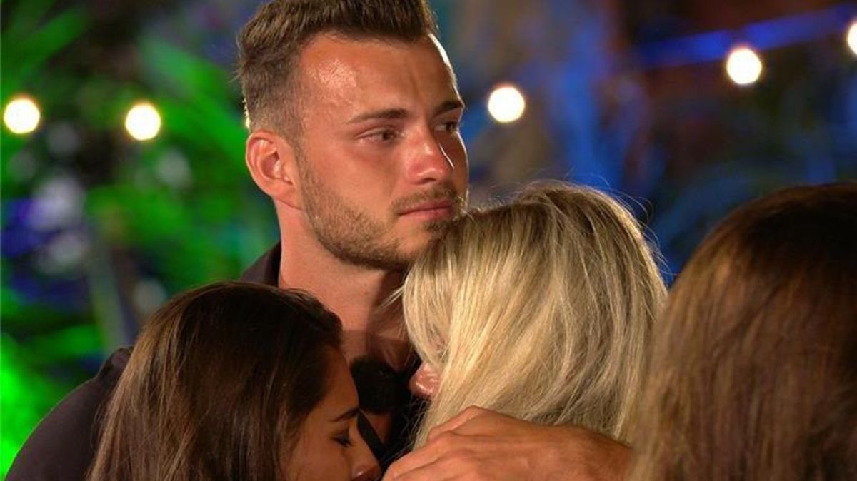 Das Abenteuer ist vorbei: Luca kommen die Tränen, er muss die Villa verlassen. Foto: RTLZWEI