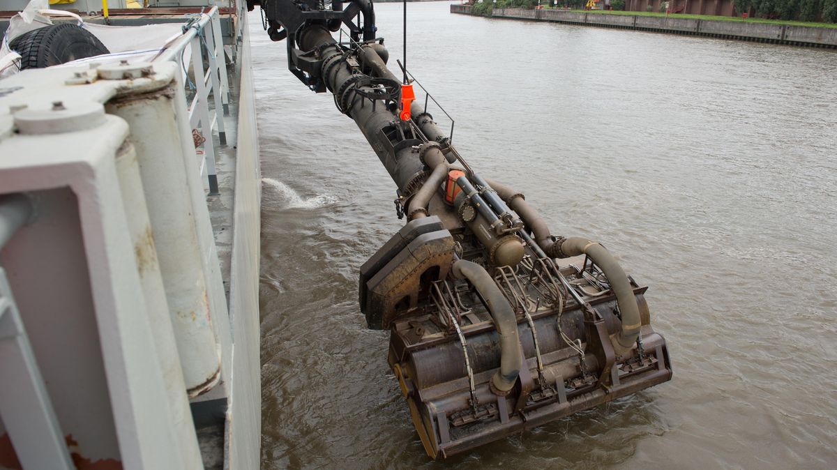 Neuer juristischer Ärger könnte nach einem Bericht des Hamburger Abendblatts die Elbvertiefung weiter verzögern. Symbolfoto: Reinhardt