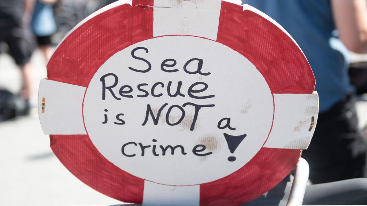 Aktion Seebrücke Rettung von Flüchtlingen aus dem Mittelmeer