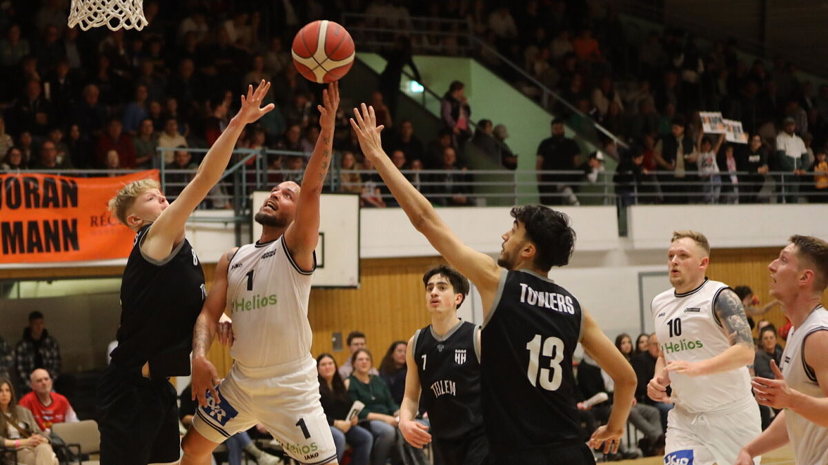 Cuxhavens Spielmacher Deon McDuffie soll sein Team in dieser Saison zum Titel führen. Der Aufstieg ist das klare Ziel der BasCats. Foto: Unruh