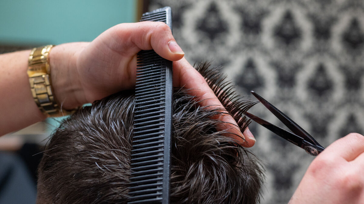 Für Friseurbetriebe war die Soforthilfe damals die Rettung, um laufende Kosten wie Miete und Versicherungen bezahlen zu können. Foto: dpa/Weigel