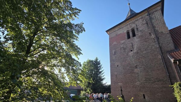 Eine Million Euro Sanierung: St.-Nicolai-Kirche in Nordleda feiert Turmeinweihung