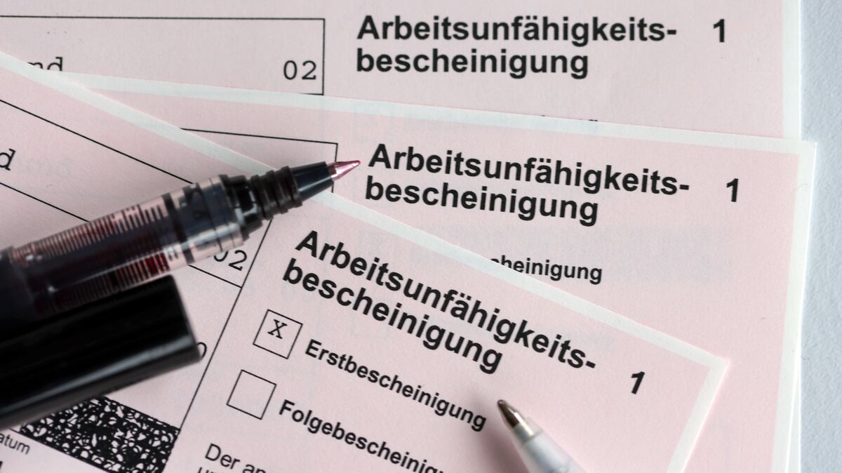 In den letzten Jahren hat der durchschnittliche Krankenstand coronabedingt deutschlandweit um 1,2 Prozent zugelegt. Das belegt eine Studie des Spitzenverbands der gesetzlichen Krankenversicherung (GKV). In Cuxhaven und umzu ist das zu spüren. Foto: Büttner / dpa