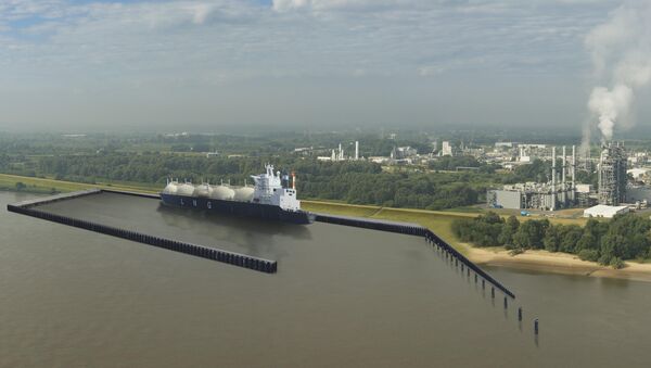 Dritter Standort: NPorts plant Flüssiggas-Terminal in Stade