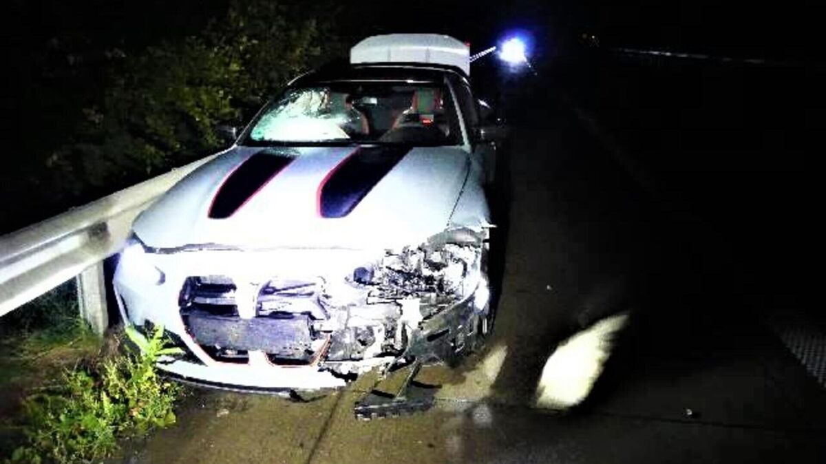 Nach dem Unfall auf der A27 bei Ritterhude liegt der Schaden bei 75.000 Euro. Foto: Polizei