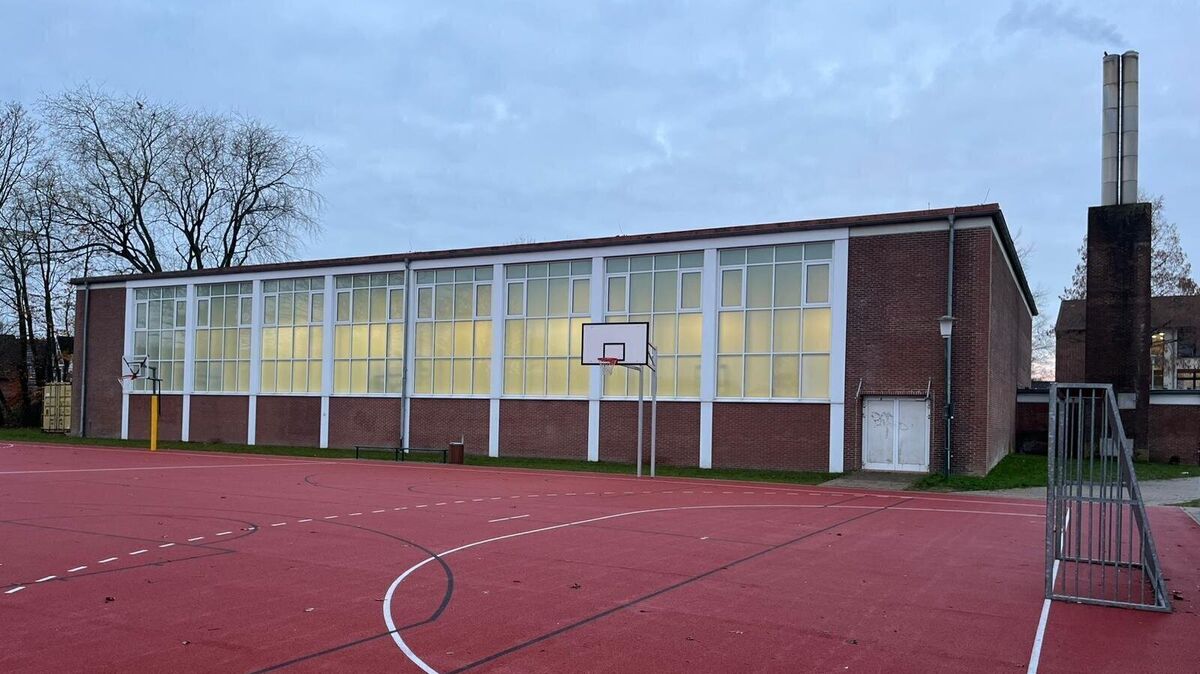 Die Sporthalle am Otterndorfer Schulzentrum soll einen Namen erhalten -- zu Ehren des langjährigen Bürgermeisters und Sportlers Hermann Gerken. Foto: Unruh