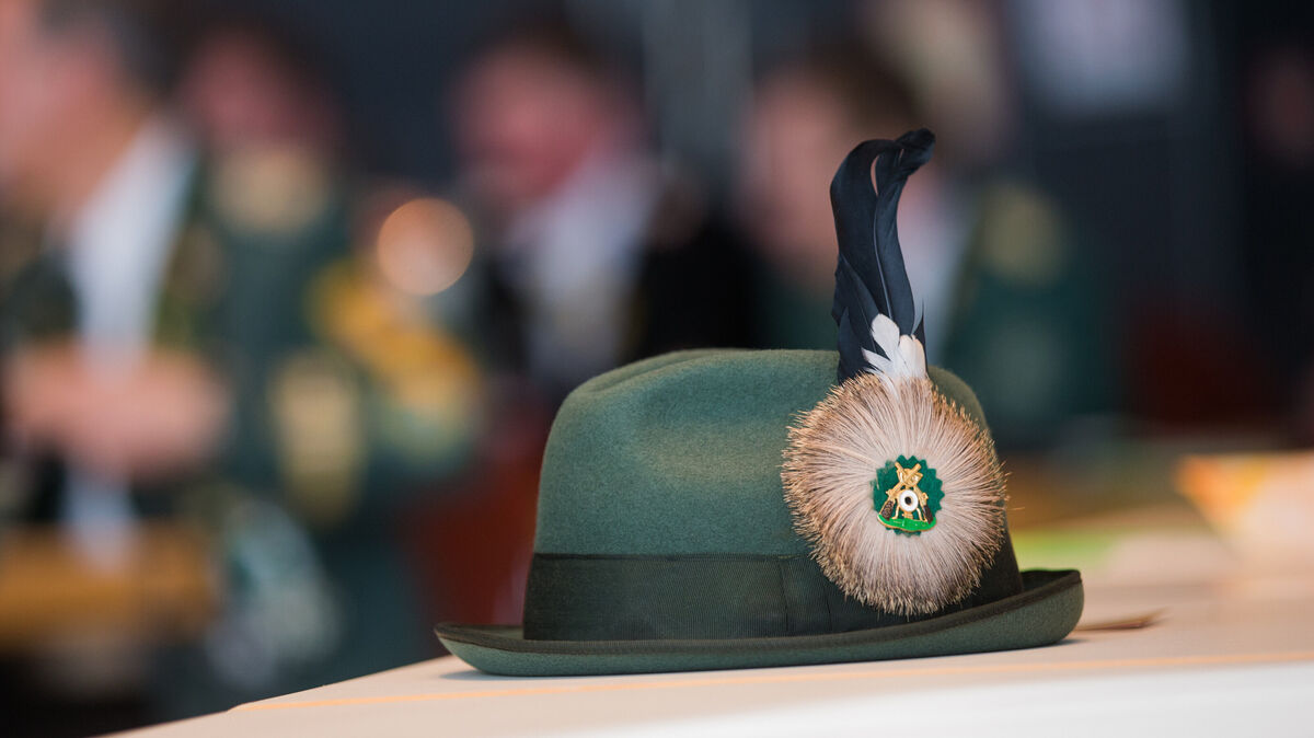 Im Schützenverein geht es normalerweise sehr gesellig zu. Bei den Ihlienworther Schützen dagegen sorgt der Streit um die Schießanlage gerade für schlechte Stimmung. Foto: Vennenbernd/dpa