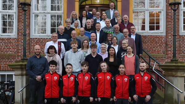 "Botschafter und Vorbilder für Cuxhaven": Die besten Sportlerinnen und Sportler