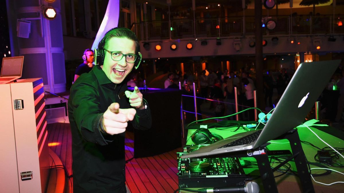 Für Jannik Heinsohn gehört Musik zum Leben. Das war schon immer so. Inzwischen kann er als DJ sogar Geld verdienen. Foto: Heinsohn