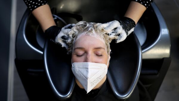 Gericht kippt 2G+-Regel für Friseure & Co. - 2G im Einzelhandel gilt erst ab Sonntag