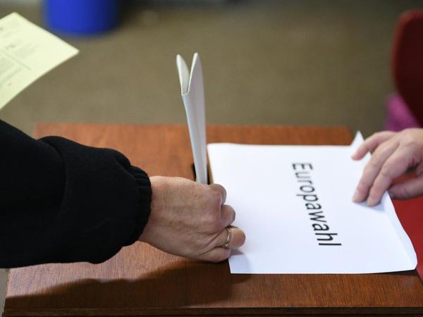 Wahlbeteiligung bis zum Mittag etwas höher als 2014