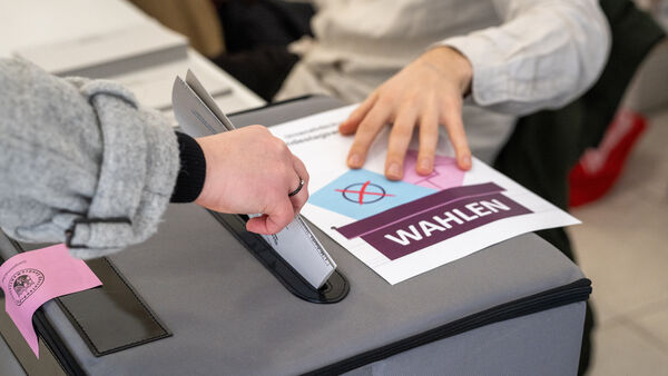 Börde Lamstedt glänzt mit hoher Wahlbeteiligung - und eine Partei dominiert