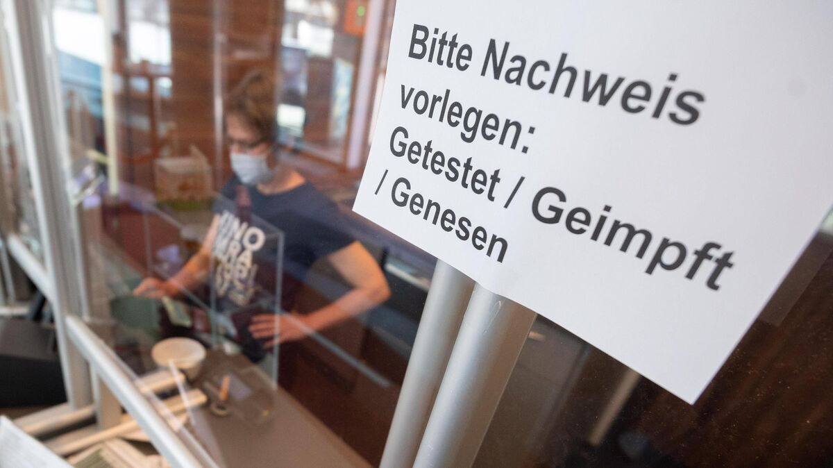 Ab Mittwoch gilt die 3G-Regel im Kreis Cuxhaven wieder in mehr Bereichen als bislang. Symbolfoto: Julian Stratenschulte/dpa
