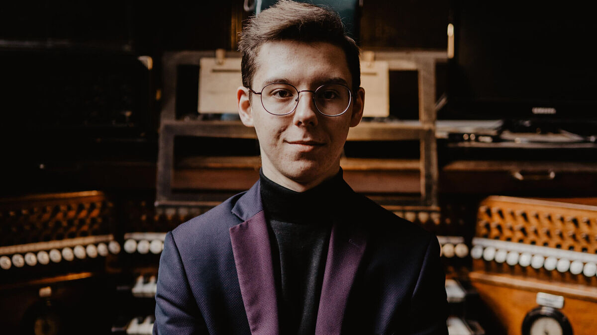 Der junge Organist Jakub Moneta aus Polen spielt am Ostersonntag, 20. April, 18 Uhr, an der Gloger-Orgel in Otterndorf. Foto: Moneta