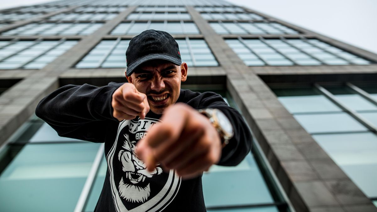 "Capital Bra" ist derzeit der angesagteste Musiker Deutschlands: Gemeinsam mit dem Rapper "Samra" wird der 24-Jährige beim Deichbrand-Festival 2020 dabei sein. Foto: dpa