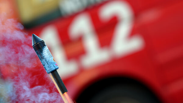 Verdächtiger nach Raketen-Feuer in Cadenberge ermittelt - Ermittlungen gehen weiter