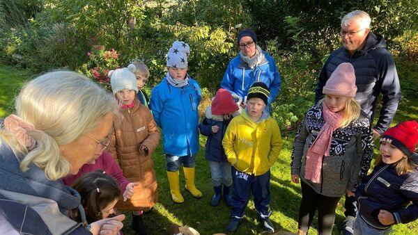 Natur zum Anfassen: Grundschule Sietland hat in Odisheim ein grünes Klassenzimmer