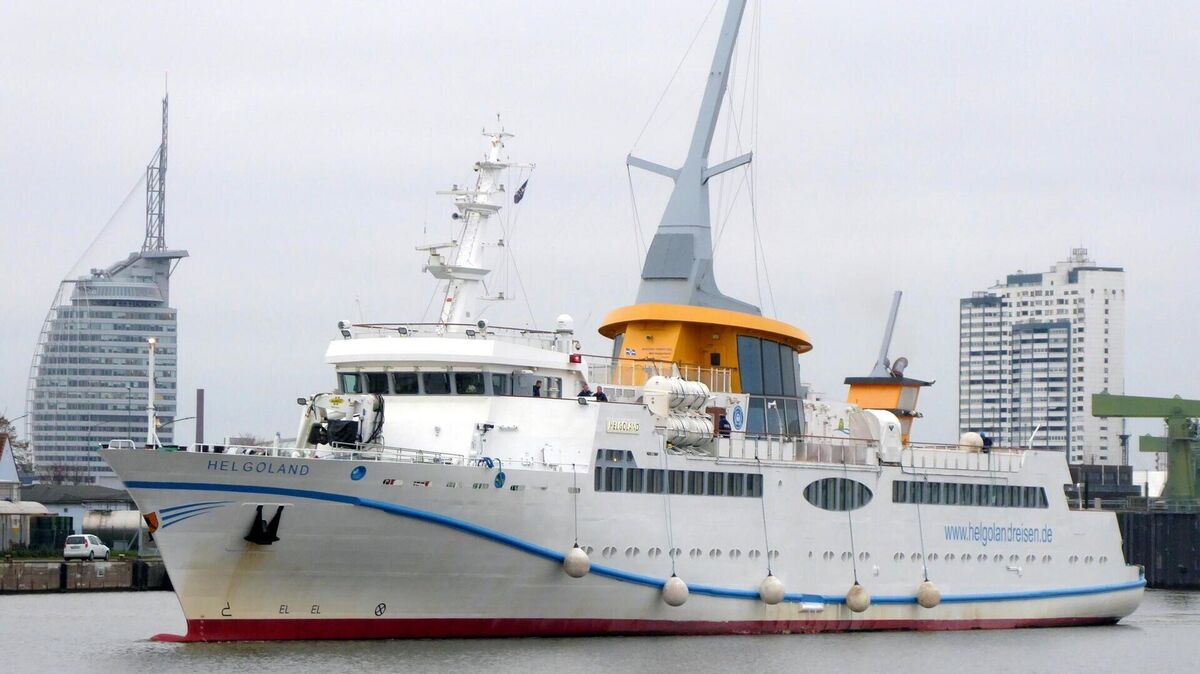 Die „Helgoland“ in Bremerhaven: Bei Bredo Dry Docks stehen mehrere Arbeiten an. Foto: Eckardt