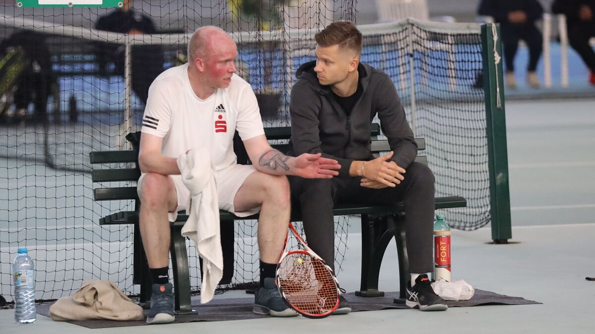 Erfolgreicher Auftritt für die beiden Cuxhavener Felix Palmen (r.) und Christian Winter bei den Nord-Ostdeutschen Meisterschaften im Tennis. Foto: Unruh