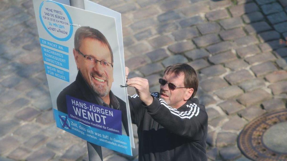 "Er packt an": Der parteilose Oberbürgermeisterkandidat und Handwerksunternehmer aus Altenbruch, Hans-Jürgen Wendt, sieht seinen Vorteil darin, kein Politiker, sondern ein einfacher "Bürger der Stadt" zu sein. Foto: Lütt