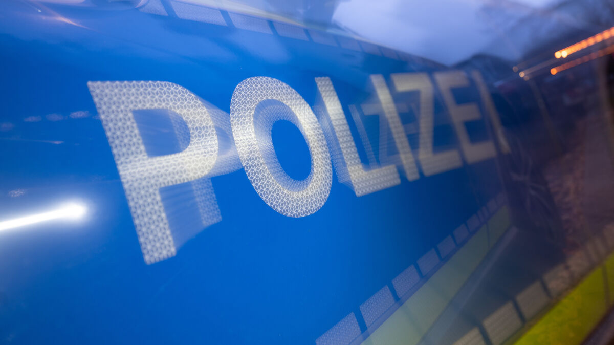 Die Polizei teilt mit: "Die Vermisstenfahndung nach der 13-jährigen Jugendlichen kann beendet werden. Das Mädchen wurde wohlbehalten angetroffen." Symbolfoto: Marijan Murat/dpa