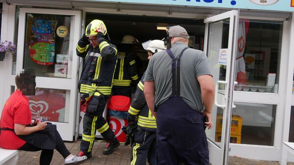 Einsatz für Feuerwehr in Hemmoor: Imbissbesitzerin löscht Brand