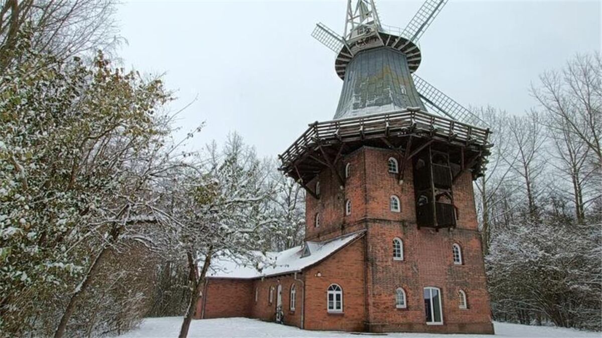 Ein Motiv wie aus dem Märchen: Die 1856 erbaute Mühle liegt mitten in Stade. Foto: Bisping