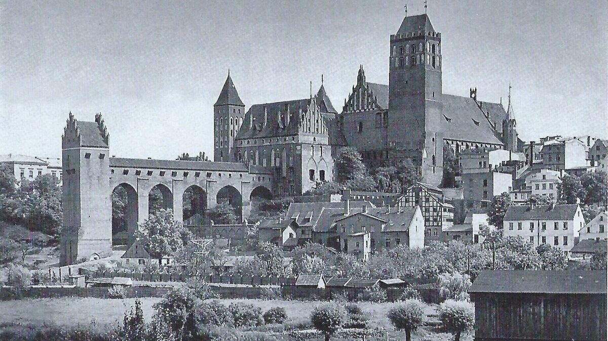 Ansicht der westpreußischen Stadt Marienwerder aus den 1920-er Jahren mit Ordensburg und Dom. Nach dem Zweiten Weltkrieg wurde die Stadt in Kwidzyn umbenannt. Sie liegt heute in der polnischen Woiwodschaft Pommern. Foto: Wikipedia