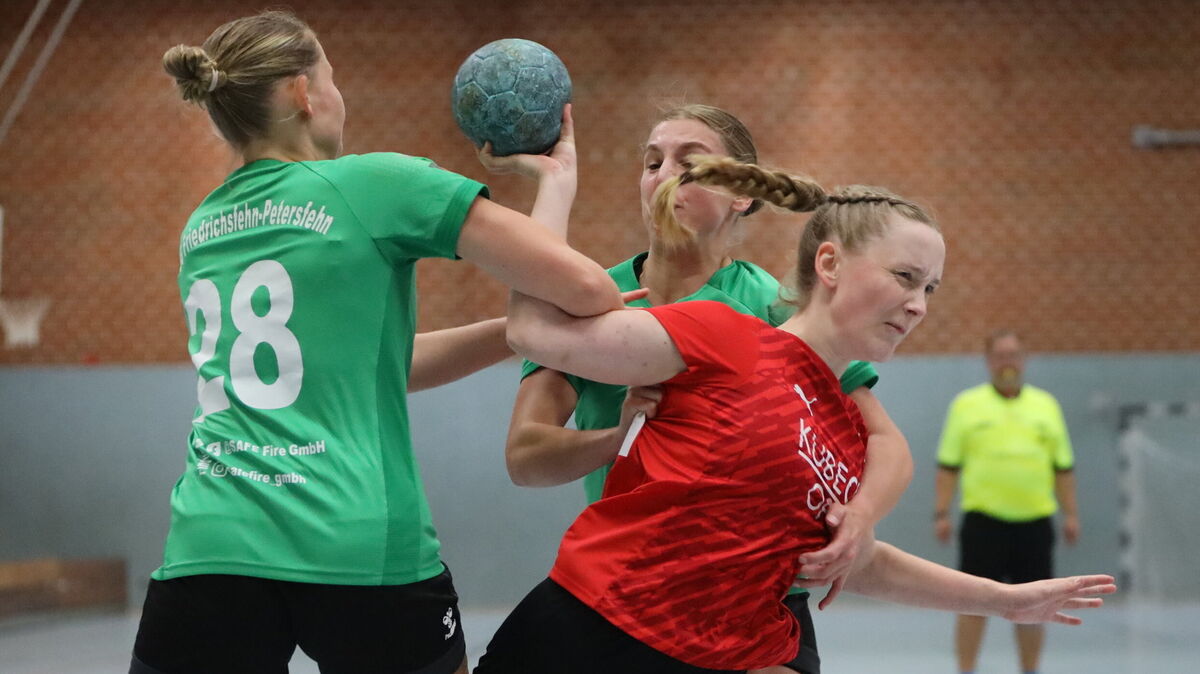 Freia Sievern war mit sieben Toren beste Werferin beim TSV Altenwalde. Foto: Unruh